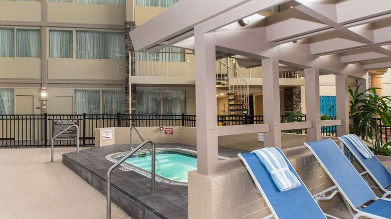 <b>Wyndham Garden Westlake Pool</b>. Images powered by <a href="https://iceportal.shijigroup.com/" title="IcePortal" target="_blank">IcePortal</a>.