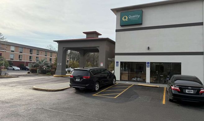 Quality Inn and Suites Biloxi - Ocean Springs Exterior