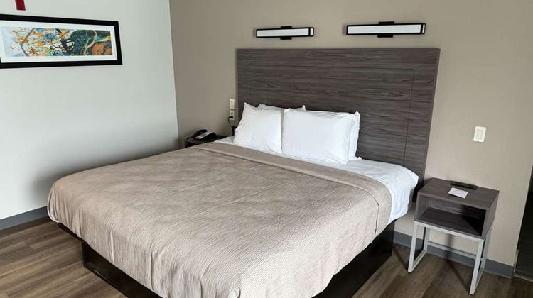 Quality Inn and Suites Biloxi - Ocean Springs Room