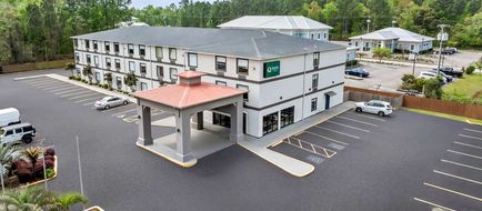Quality Inn and Suites Biloxi - Ocean Springs Exterior