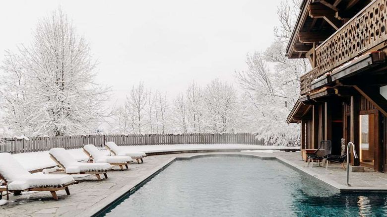 <b>Chalet du Mont d'Arbois, Four Seasons Pool</b>. Images powered by <a href="https://iceportal.shijigroup.com/" title="IcePortal" target="_blank">IcePortal</a>.