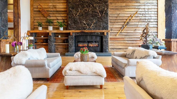 Hotel Cumbres Patagonicas Lobby