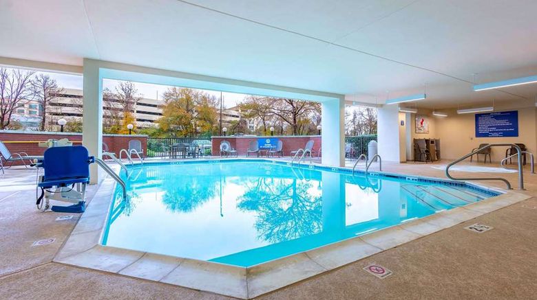 <b>Heritage Inn & Stes-Trademark by Wyndham Pool</b>. Images powered by <a href="https://iceportal.shijigroup.com/" title="IcePortal" target="_blank">IcePortal</a>.
