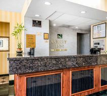 Quality Inn Ft Pierce Lobby
