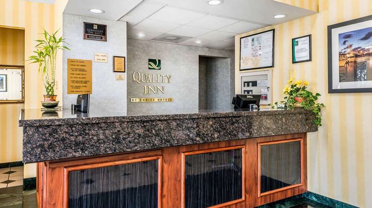 Quality Inn Ft Pierce Lobby