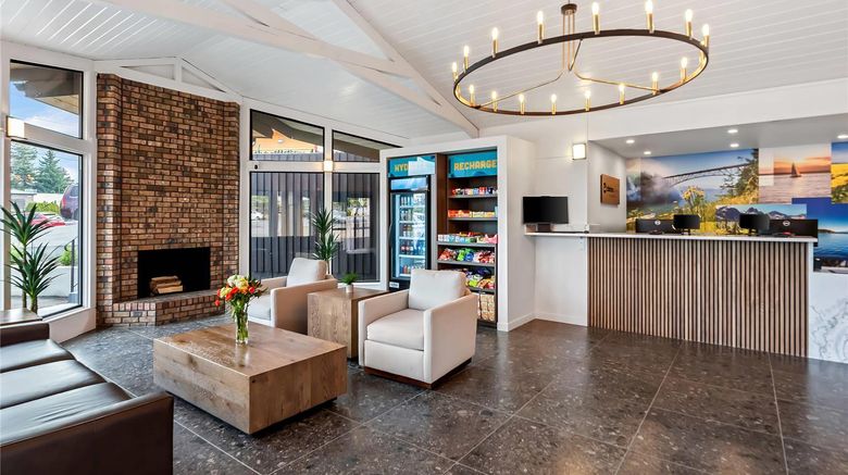 <b>Clarion Pointe Mount Vernon - Burlington Lobby</b>. Images powered by <a href="https://iceportal.shijigroup.com/" title="IcePortal" target="_blank">IcePortal</a>.