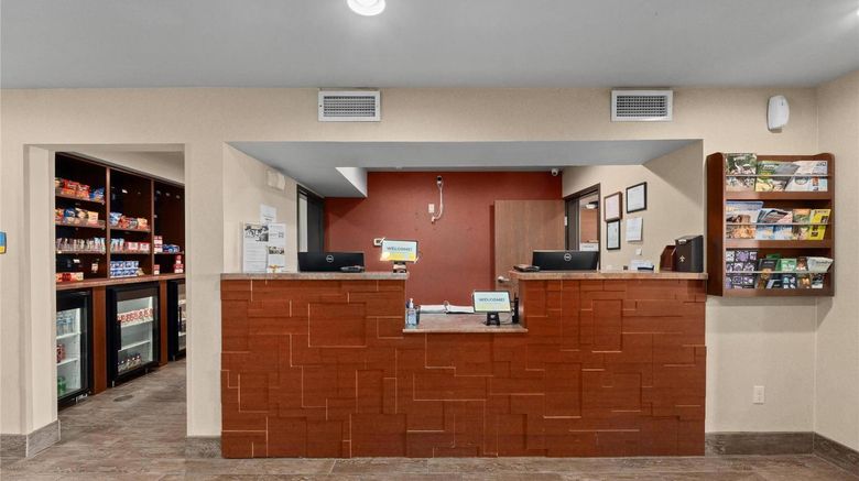 <b>MainStay Suites Spokane Valley Lobby</b>. Images powered by <a href="https://iceportal.shijigroup.com/" title="IcePortal" target="_blank">IcePortal</a>.