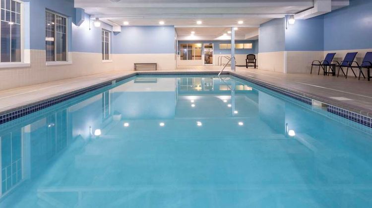 Hastings Country Inn Pool