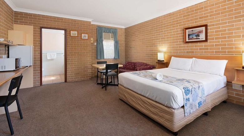 <b>SureStay by Best Western Newinn Richmond Room</b>. Images powered by <a href="https://iceportal.shijigroup.com/" title="IcePortal" target="_blank">IcePortal</a>.