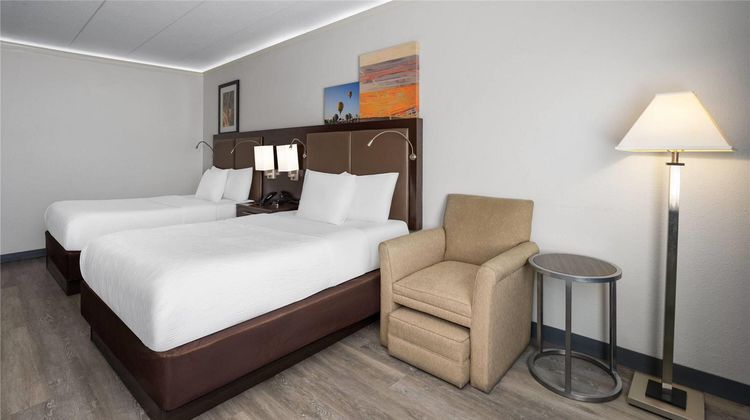 Baymont Lancaster PA Dutch Country Room
