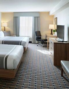 Pomeroy Inn & Suites Vermilion