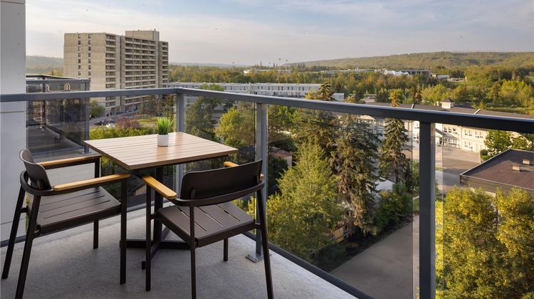 Pomeroy Hotel Fort McMurray Exterior