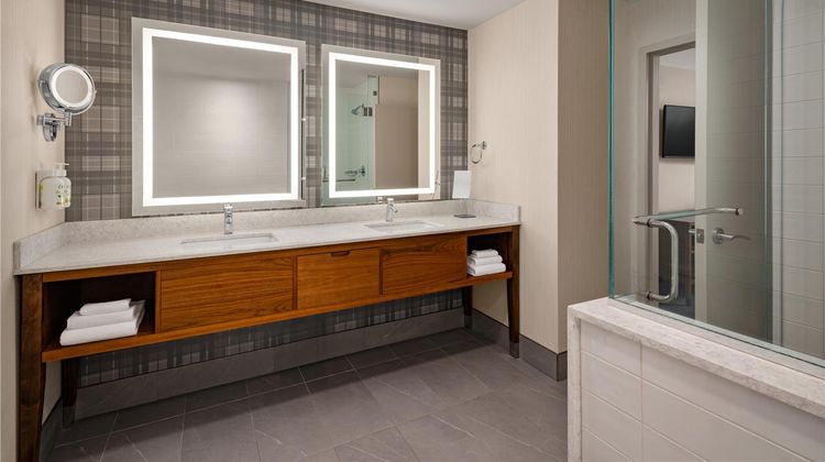 Pomeroy Hotel Fort McMurray Suite