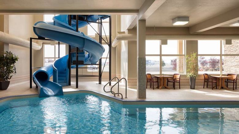 <b>Pomeroy Hotel & Conference Centre Pool</b>. Images powered by <a href="https://iceportal.shijigroup.com/" title="IcePortal" target="_blank">IcePortal</a>.