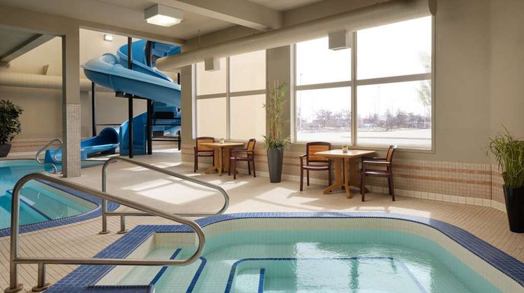 Pomeroy Hotel & Conference Centre Pool