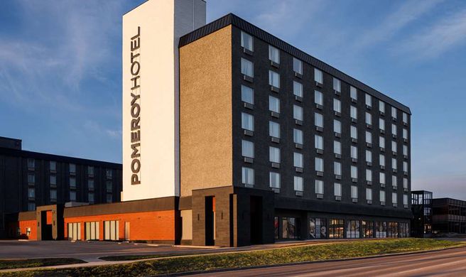 Pomeroy Hotel & Conference Centre Exterior