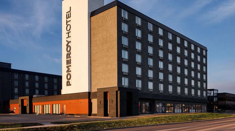 Pomeroy Hotel & Conference Centre Exterior