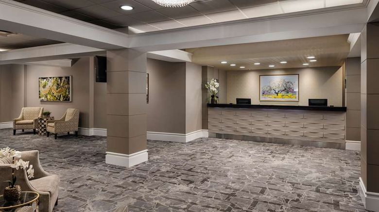 <b>Pomeroy Hotel & Conference Centre Lobby</b>. Images powered by <a href="https://iceportal.shijigroup.com/" title="IcePortal" target="_blank">IcePortal</a>.