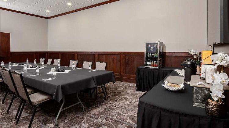 Pomeroy Hotel & Conference Centre Meeting