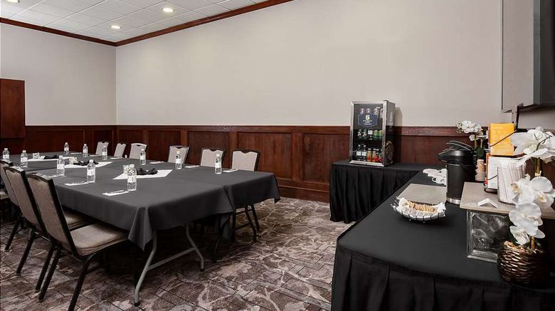 <b>Pomeroy Hotel & Conference Centre Meeting</b>. Images powered by <a href="https://iceportal.shijigroup.com/" title="IcePortal" target="_blank">IcePortal</a>.
