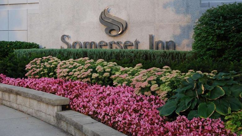 <b>Somerset Inn Exterior</b>. Images powered by <a href="https://iceportal.shijigroup.com/" title="IcePortal" target="_blank">IcePortal</a>.