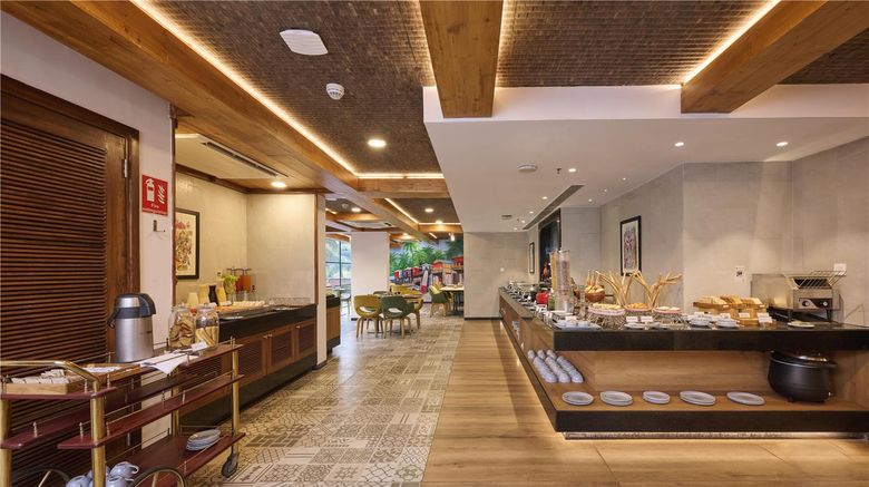 <b>Golden Tulip Goa Vagator Restaurant</b>. Images powered by <a href="https://iceportal.shijigroup.com/" title="IcePortal" target="_blank">IcePortal</a>.