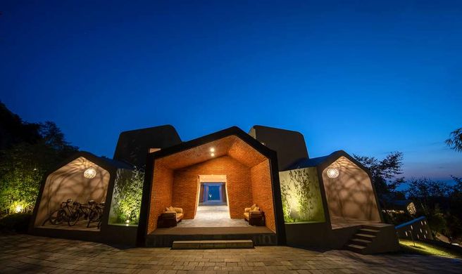 Kavya Himalayas Exterior