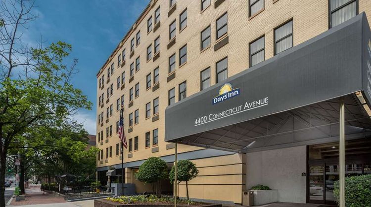 Days Inn Washington DC/Connecticut Ave Exterior