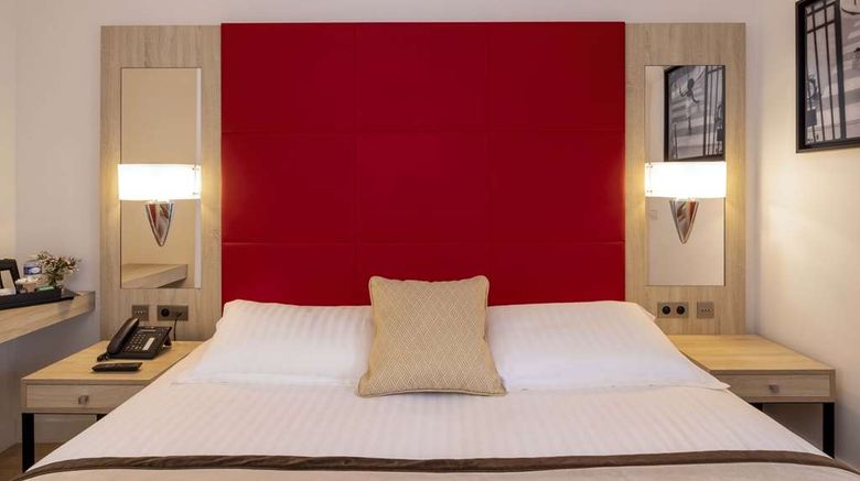<b>Hotel De Castiglione Room</b>. Images powered by <a href="https://iceportal.shijigroup.com/" title="IcePortal" target="_blank">IcePortal</a>.