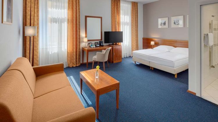 Hotel Carol Room