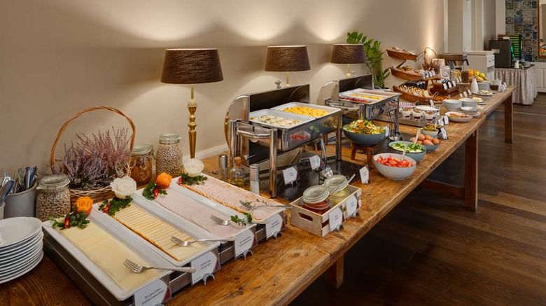 <b>Hotel Carol Restaurant</b>. Images powered by <a href="https://iceportal.shijigroup.com/" title="IcePortal" target="_blank">IcePortal</a>.