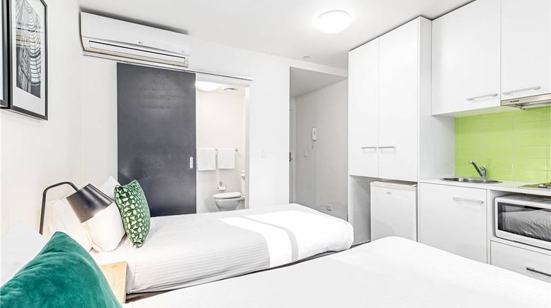 <b>Quality Apartments North Melbourne Room</b>. Images powered by <a href="https://iceportal.shijigroup.com/" title="IcePortal" target="_blank">IcePortal</a>.