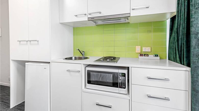 <b>Quality Apartments North Melbourne Room</b>. Images powered by <a href="https://iceportal.shijigroup.com/" title="IcePortal" target="_blank">IcePortal</a>.