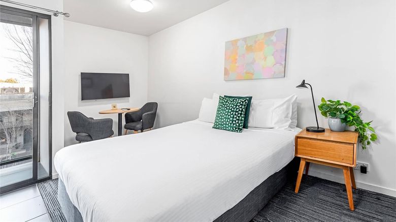 <b>Quality Apartments North Melbourne Room</b>. Images powered by <a href="https://iceportal.shijigroup.com/" title="IcePortal" target="_blank">IcePortal</a>.