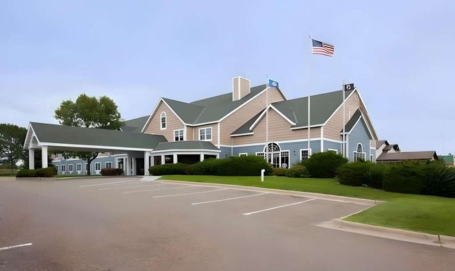 Quality Inn and Suites Stillwater Exterior