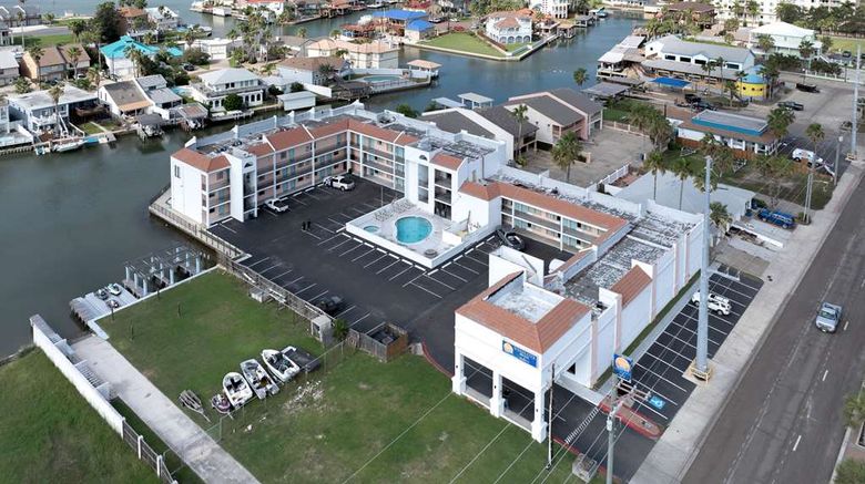<b>WindWater Hotel and Marina Exterior</b>. Images powered by <a href="https://iceportal.shijigroup.com/" title="IcePortal" target="_blank">IcePortal</a>.