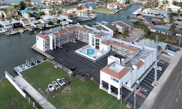 WindWater Hotel and Marina