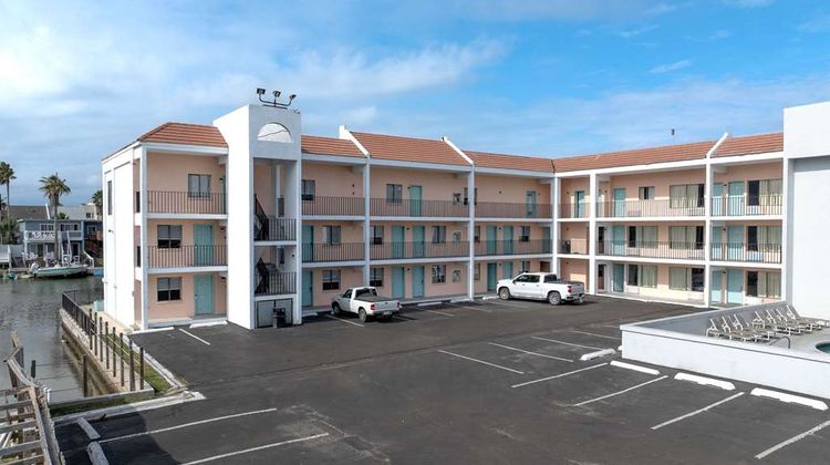 WindWater Hotel and Marina Exterior