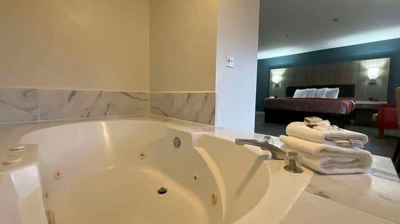 <b>Baymont by Wyndham Kent/Seattle Room</b>. Images powered by <a href="https://iceportal.shijigroup.com/" title="IcePortal" target="_blank">IcePortal</a>.