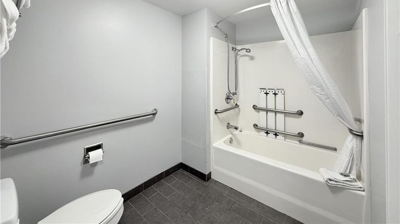 <b>Best Western of Crestview Room</b>. Images powered by <a href="https://iceportal.shijigroup.com/" title="IcePortal" target="_blank">IcePortal</a>.
