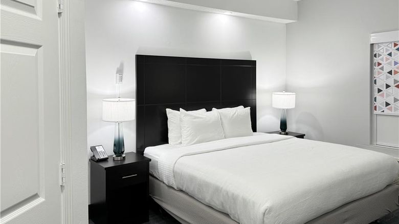 <b>Best Western of Crestview Room</b>. Images powered by <a href="https://iceportal.shijigroup.com/" title="IcePortal" target="_blank">IcePortal</a>.