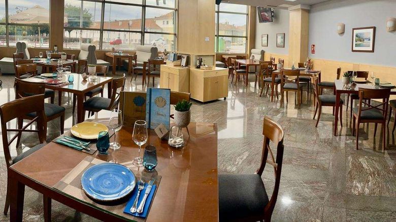 <b>Gran Hotel De Ferrol Restaurant</b>. Images powered by <a href="https://iceportal.shijigroup.com/" title="IcePortal" target="_blank">IcePortal</a>.