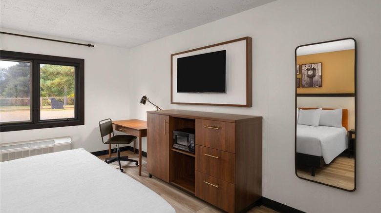 <b>Hotel Vervana Room</b>. Images powered by <a href="https://iceportal.shijigroup.com/" title="IcePortal" target="_blank">IcePortal</a>.