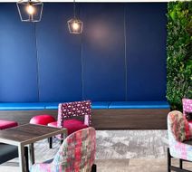 La Quinta Inn & Suites by Wyndham Mebane Lobby