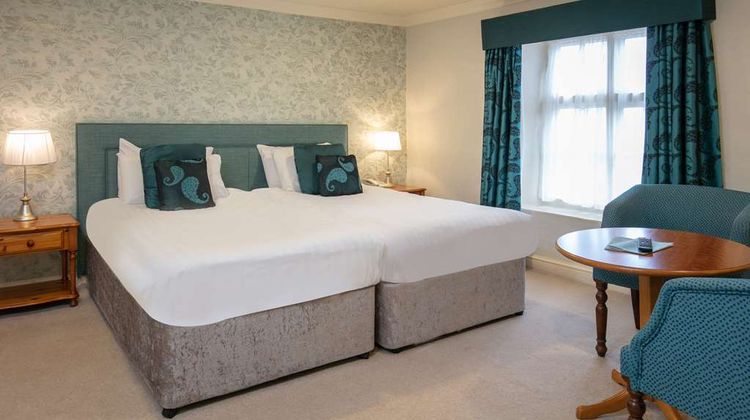 Knights Hill Hotel & Spa Room