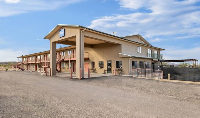 Rodeway Inn Exterior