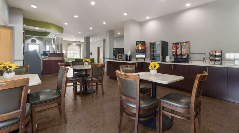 <b>Quality Inn Shallotte Restaurant</b>. Images powered by <a href="https://iceportal.shijigroup.com/" title="IcePortal" target="_blank">IcePortal</a>.