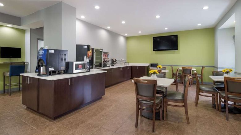 <b>Quality Inn Shallotte Restaurant</b>. Images powered by <a href="https://iceportal.shijigroup.com/" title="IcePortal" target="_blank">IcePortal</a>.