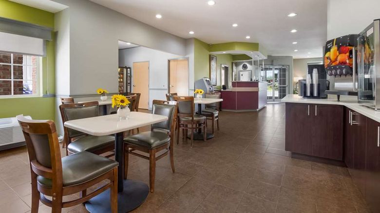 <b>Quality Inn Shallotte Restaurant</b>. Images powered by <a href="https://iceportal.shijigroup.com/" title="IcePortal" target="_blank">IcePortal</a>.