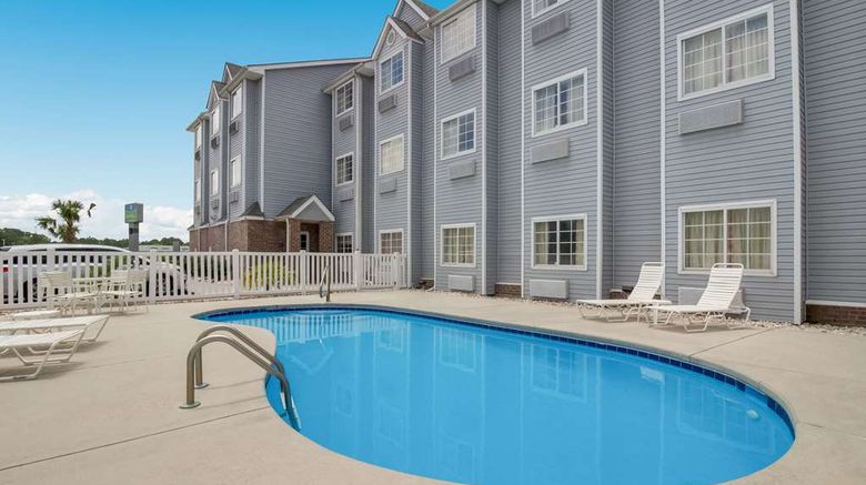 <b>Quality Inn Shallotte Pool</b>. Images powered by <a href="https://iceportal.shijigroup.com/" title="IcePortal" target="_blank">IcePortal</a>.